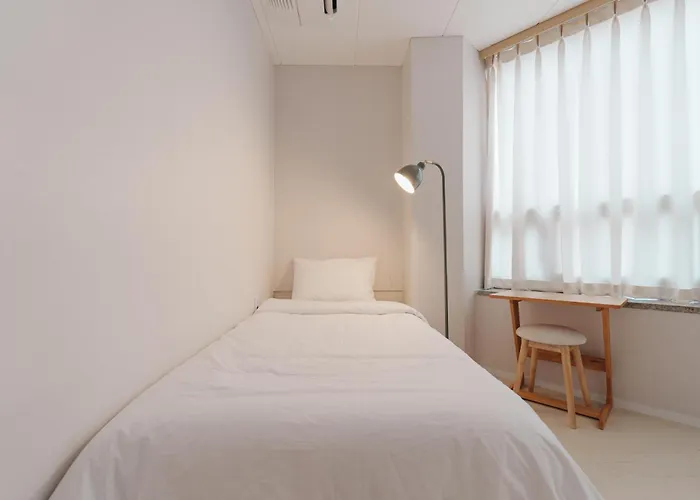 Andante 202 Hostal *